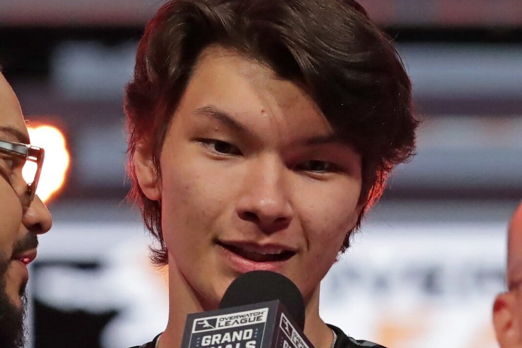 Valiant player Sinatraa suspended over sexual abuse charges

