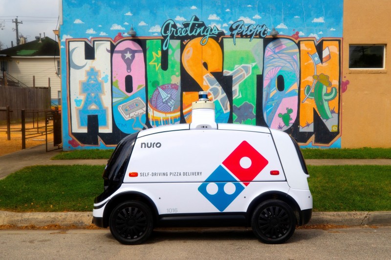 Domino's begins stand-alone pizza delivery

