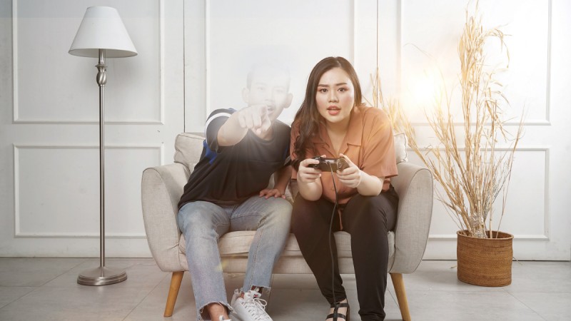 Game Infarcer: Future Call Of Duty Updates Will Be 50 GB And Wipe A Loved One From Your Memory

